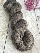 Load image into Gallery viewer, Luxury Yak &amp; Silk 4ply - 100g - Natural
